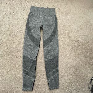 Pink VS size small women’s gray running leggings